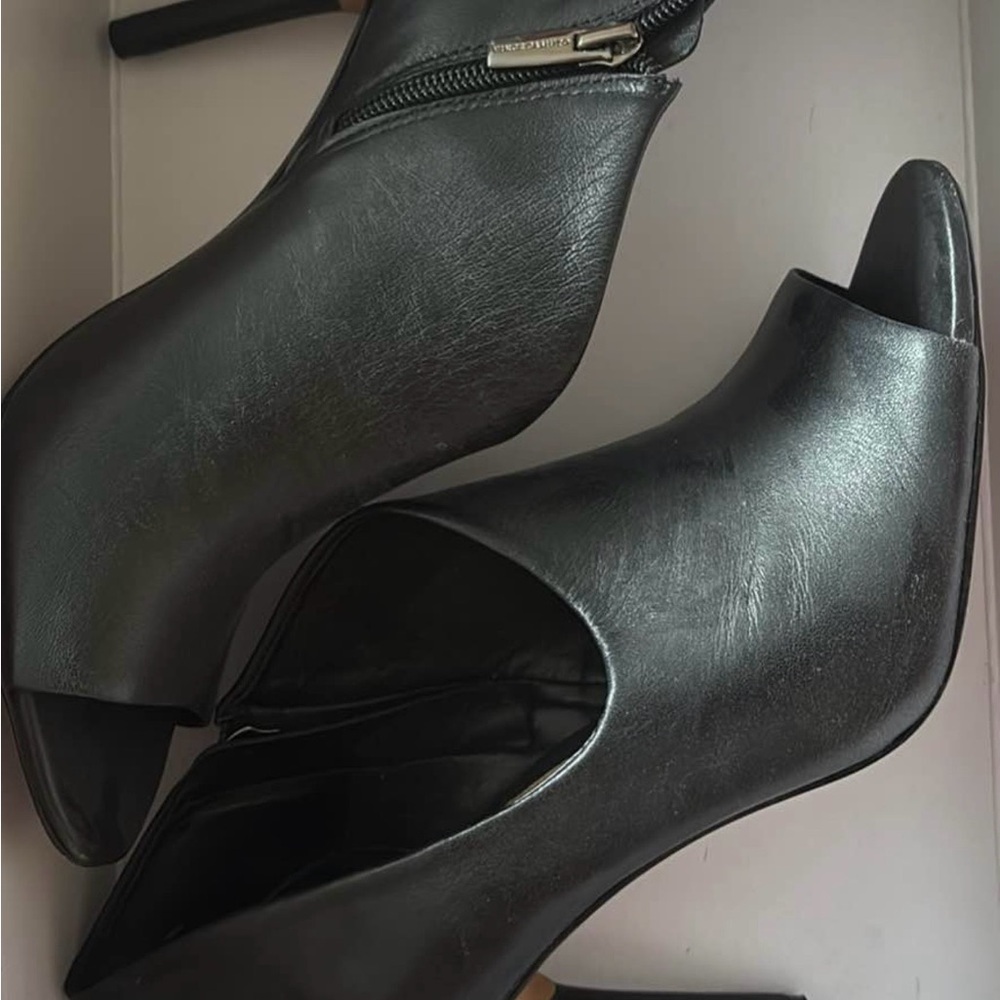 EUC Elegant Black Leather Women's Shoes